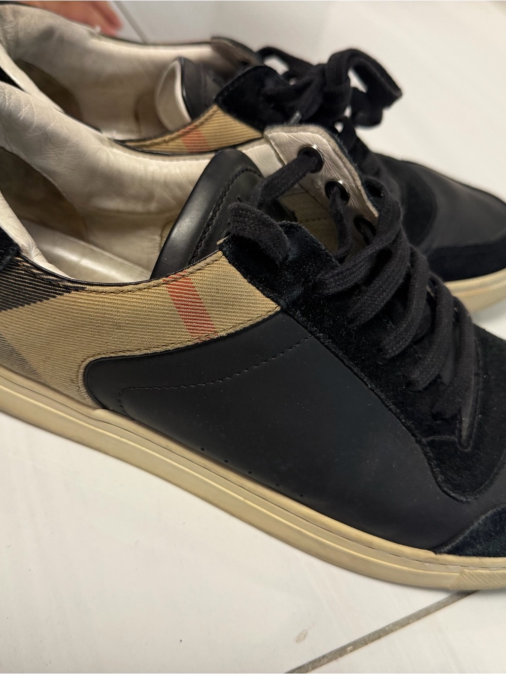 Burberry Black shoe